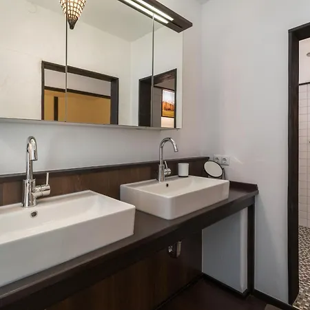 Na-home Hornbichl קיצביהל